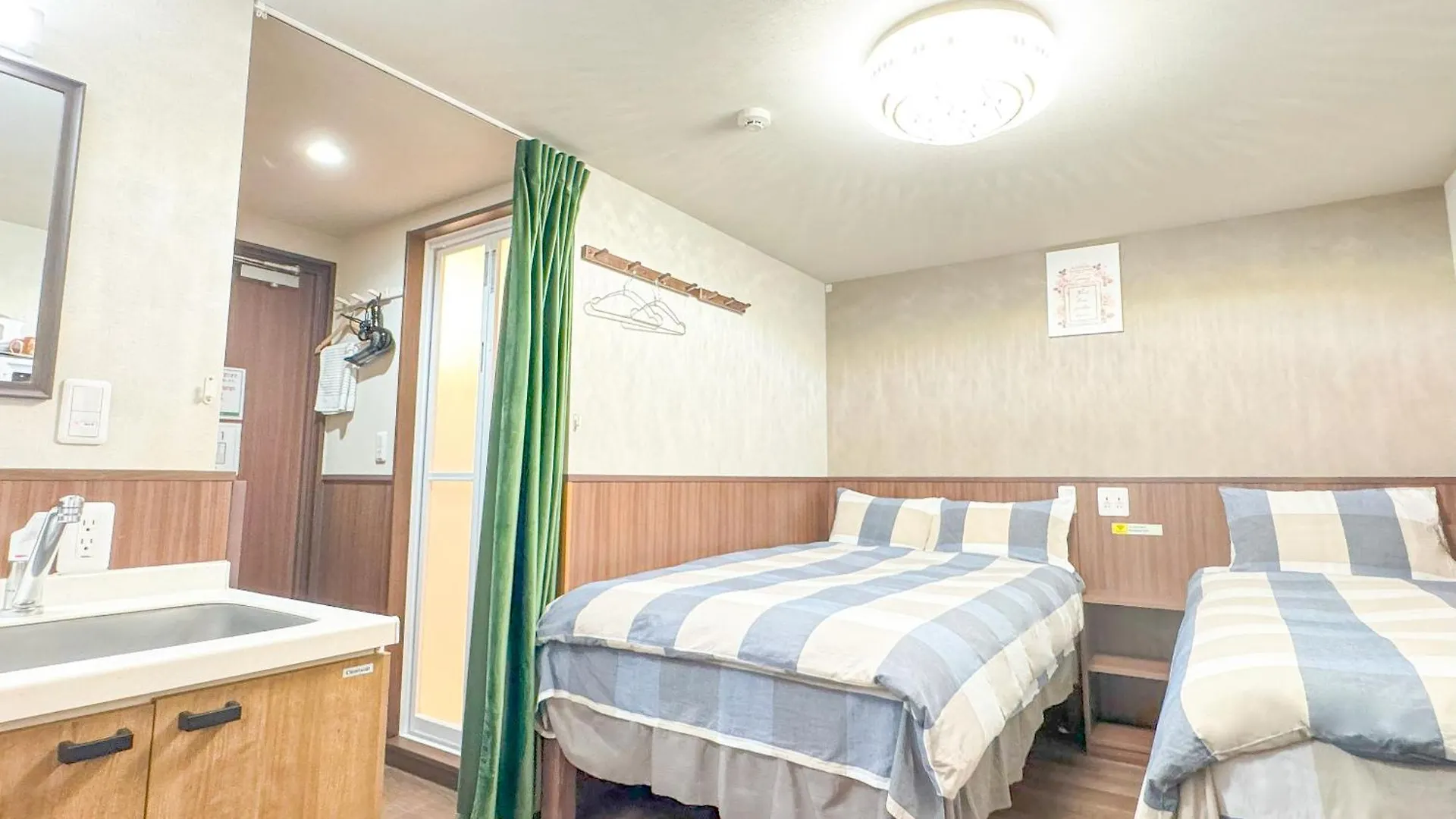 ** Hotel Shinjuku Warm Villa I Tokyo Japan